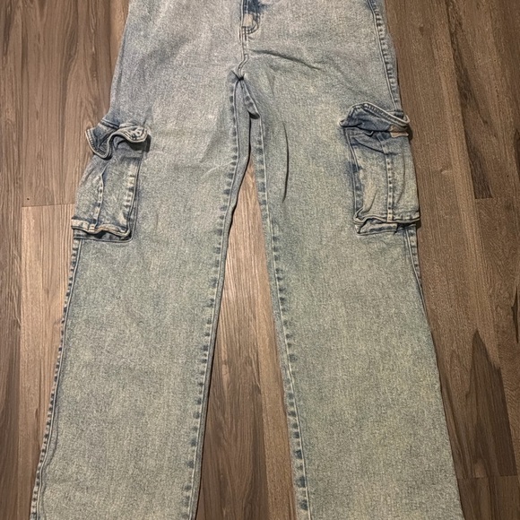 Fashion Nova Denim - Fashion Nova Light Wash Cargo Jeans High Rise Straight Leg Size 11